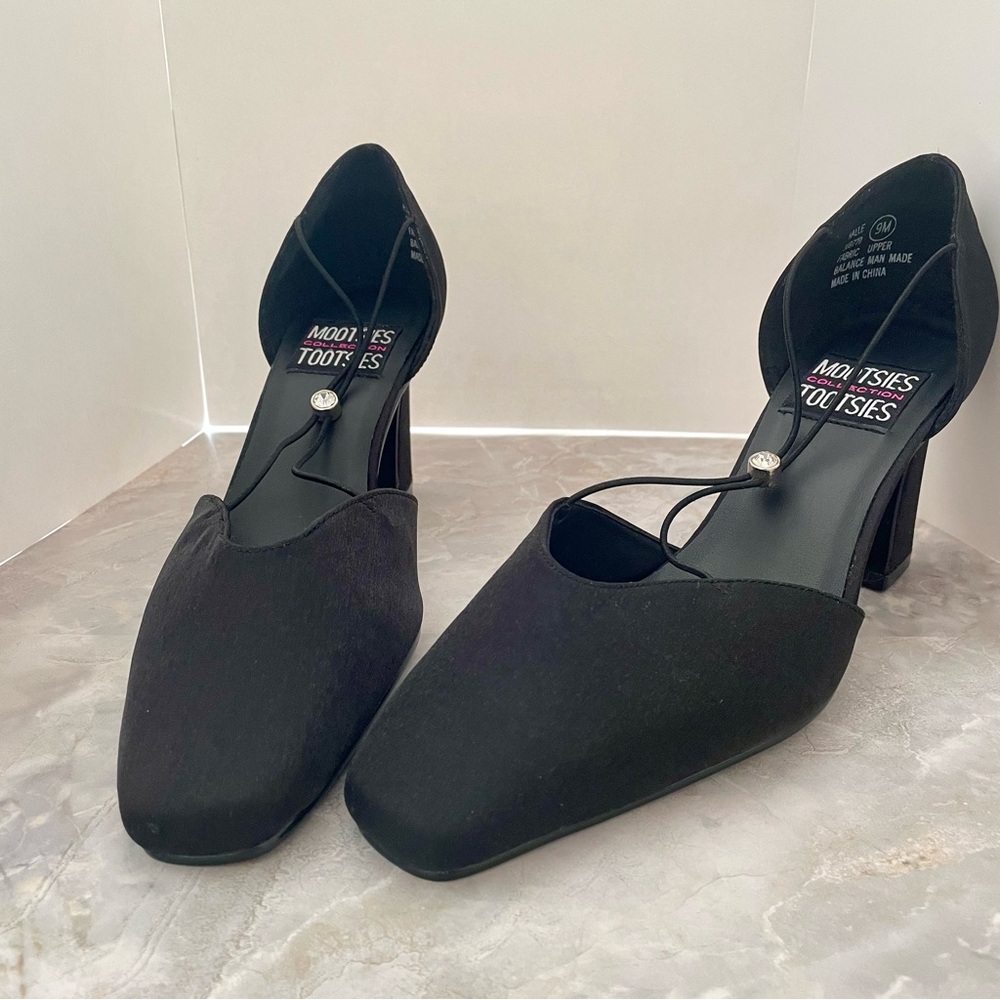 Mootsie Tootsie “Halle” satin fabric black square top heel w/ rhinestone accent